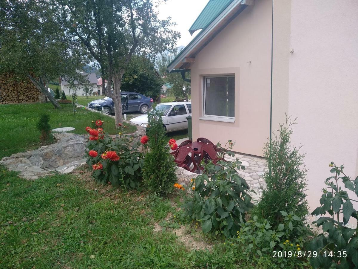 קולאסין Apartments & Rooms Bojic מראה חיצוני תמונה