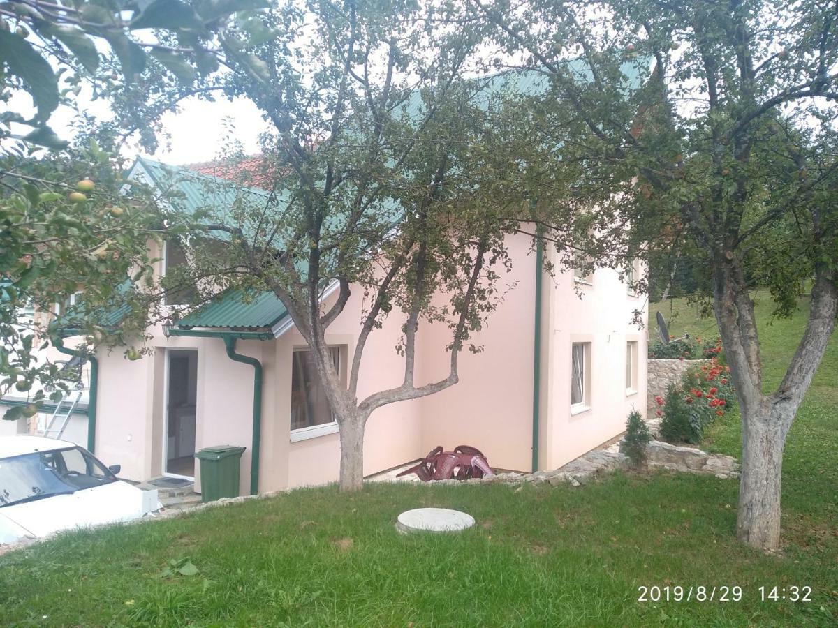 קולאסין Apartments & Rooms Bojic מראה חיצוני תמונה