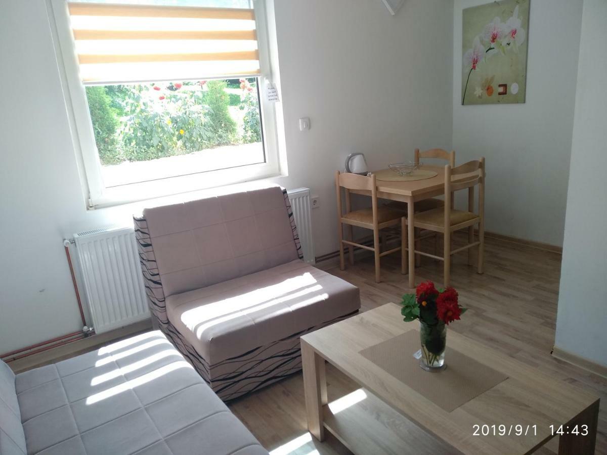 קולאסין Apartments & Rooms Bojic מראה חיצוני תמונה